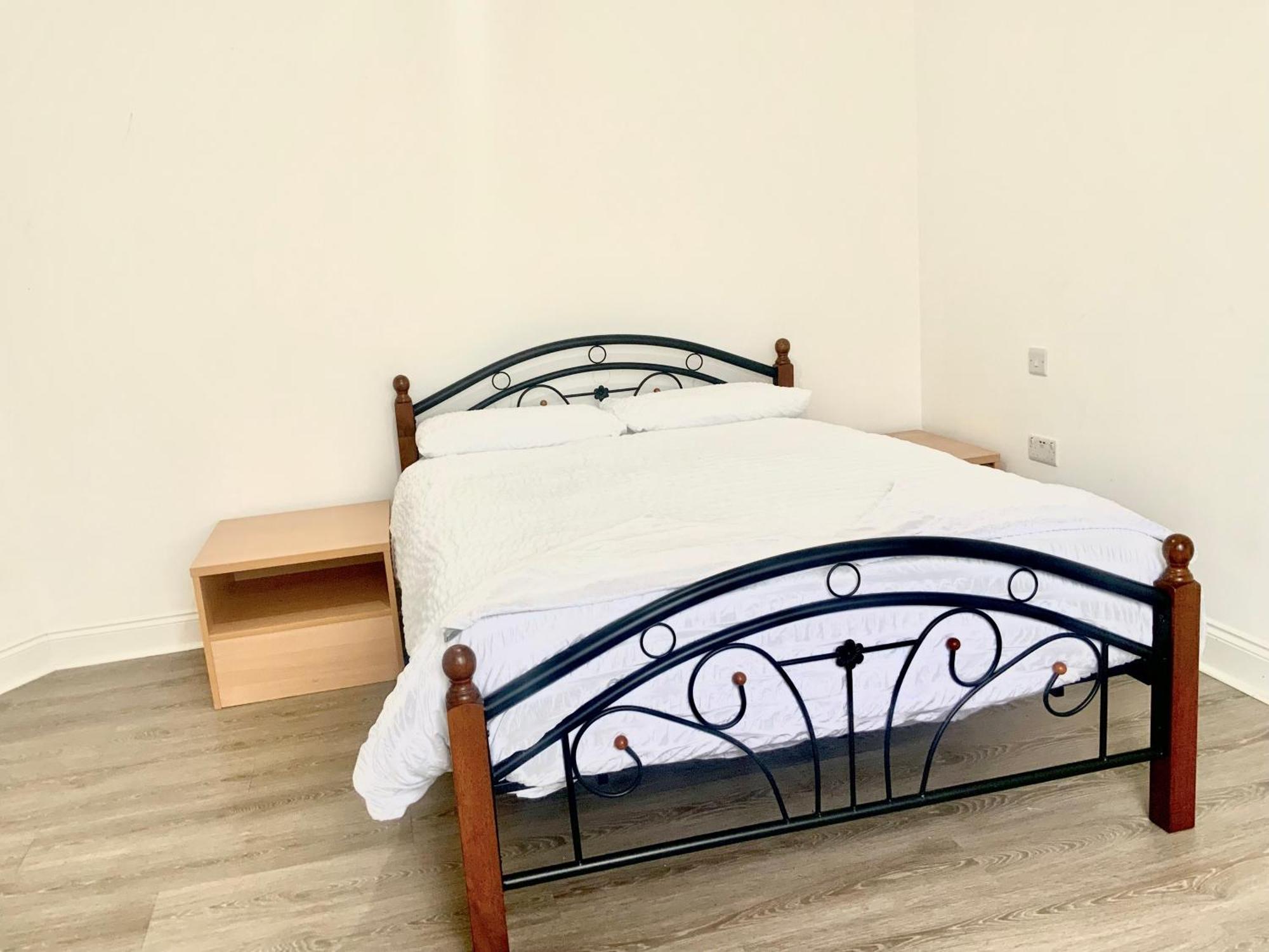 The London En-Suite Ілфорд Екстер'єр фото