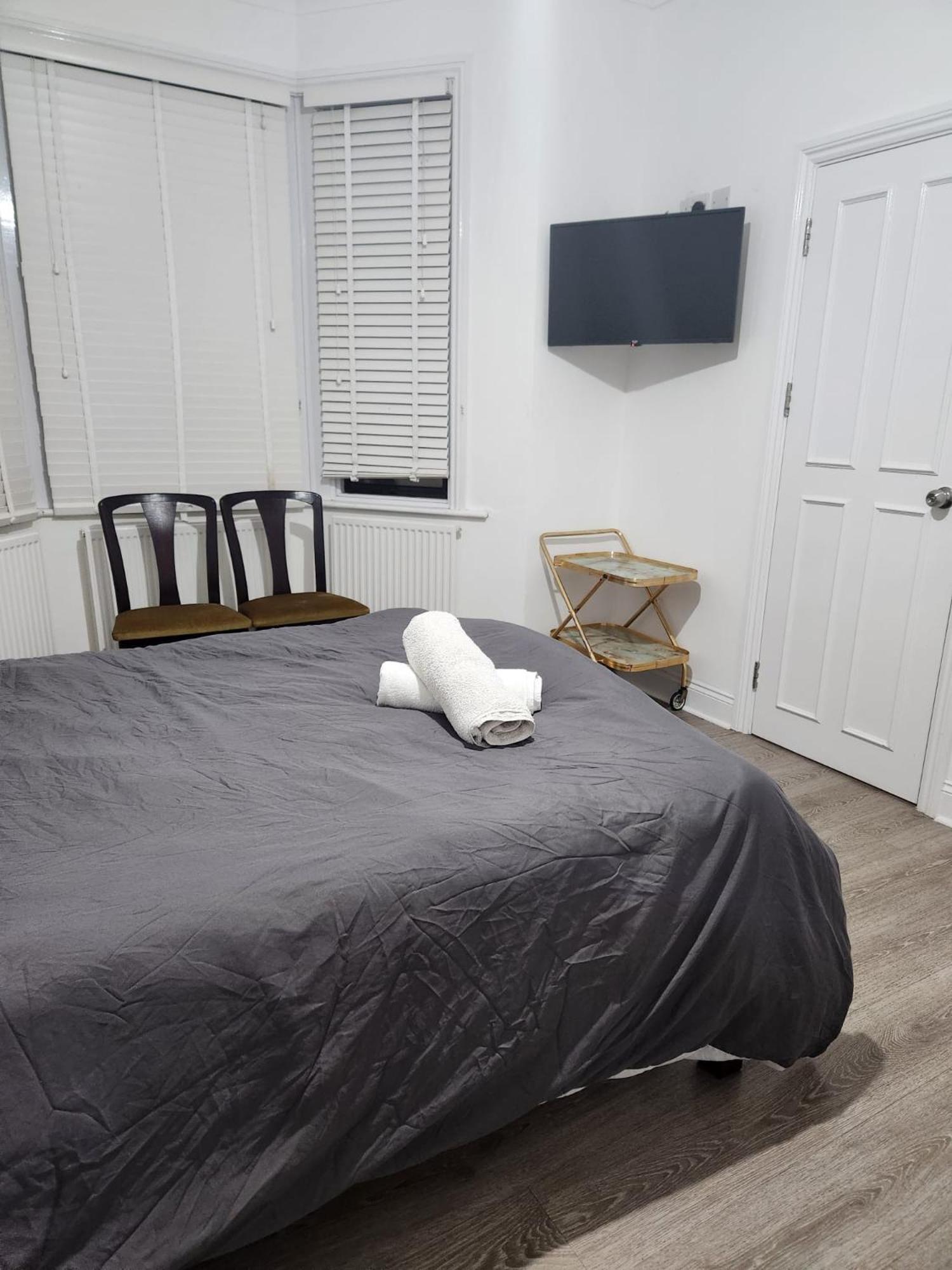 The London En-Suite Ілфорд Екстер'єр фото