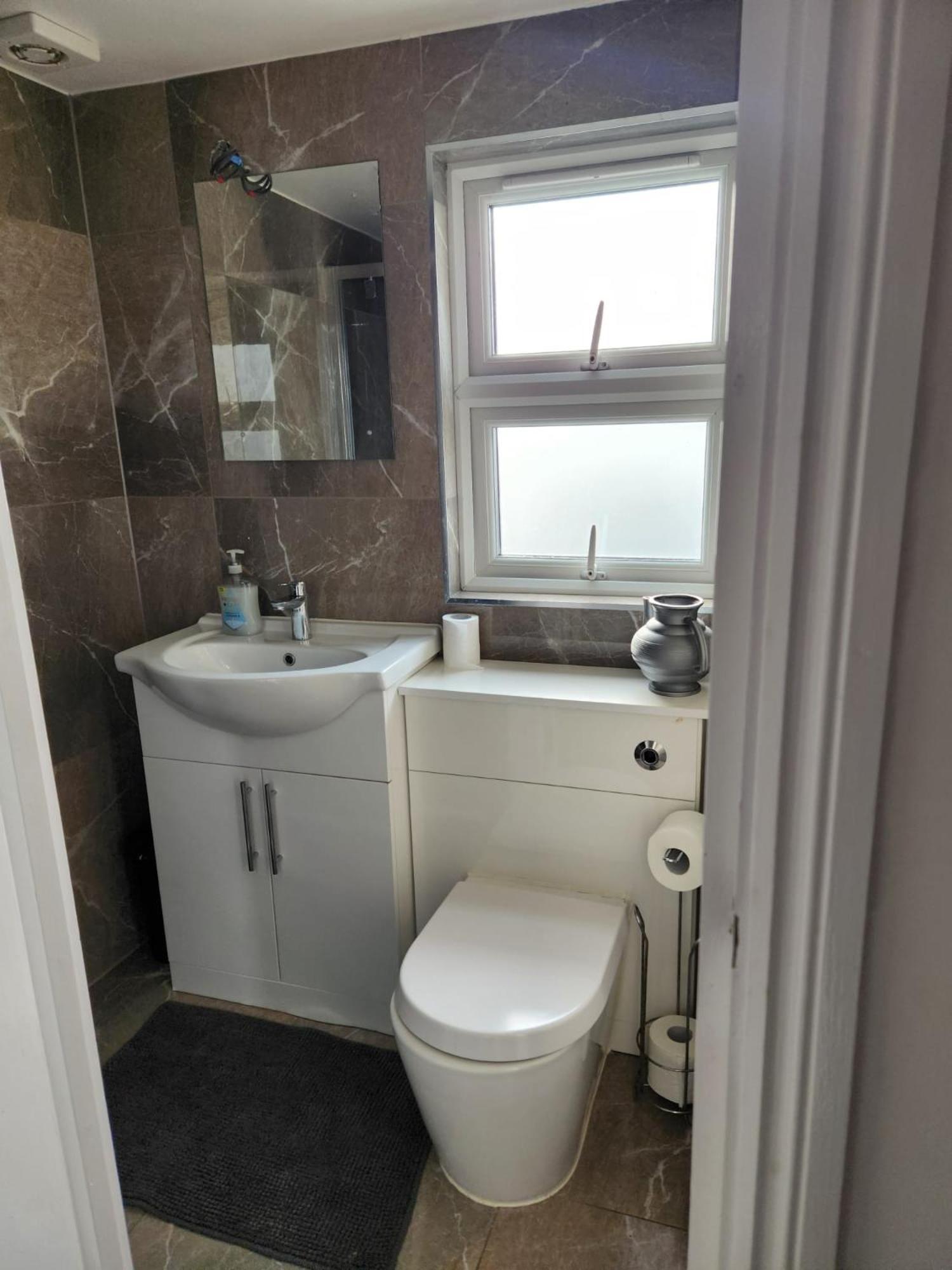 The London En-Suite Ілфорд Екстер'єр фото