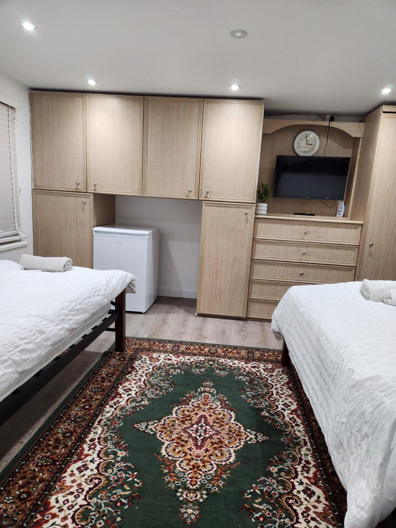 The London En-Suite Ілфорд Екстер'єр фото